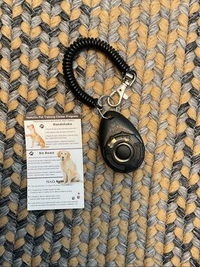 Black Dog Training Clicker Keychain with Wrist Coil